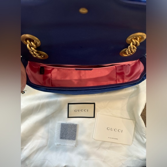 Gucci Velvet Matelasse Small GG Marmont Shoulder Bag in cobalt blue - Picture 4 of 9